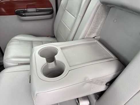 Used 2006 Ford F350 Lariat image 31