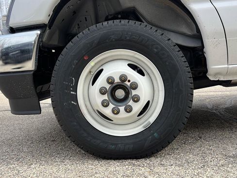 New 2025 Ford E-350 and Econoline 350 Super Duty w/ Power Equipment Group image 8