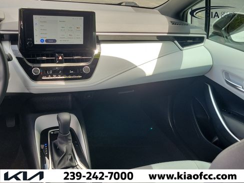 Used 2025 Toyota Corolla SE FWD image 18