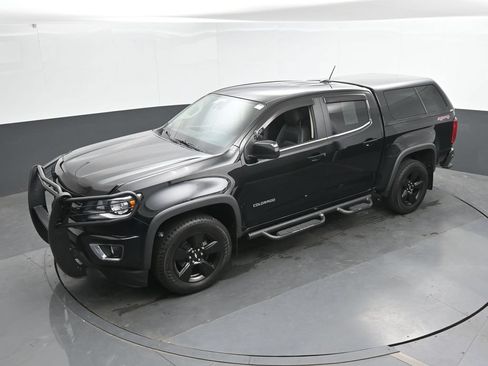 Used 2017 Chevrolet Colorado LT w/ Midnight Edition AWD/4WD image 28