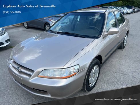 Used 2000 Honda Accord LX image 1