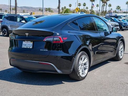 Used 2023 Tesla Model Y Long Range AWD/4WD image 7