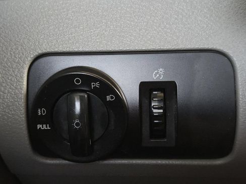 Used 2009 Ford Mustang GT Premium RWD image 17