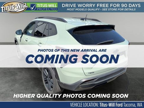 Used 2025 Chevrolet Trax ACTIV w/ Sunroof Package FWD image 4