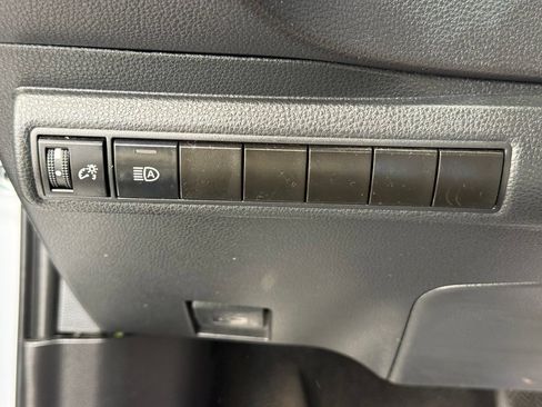 Used 2024 Toyota Corolla LE FWD image 32