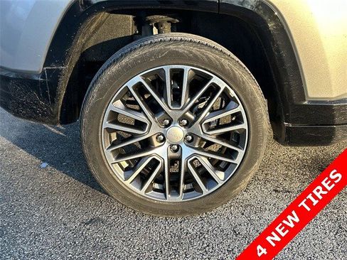 Certified 2022 Jeep Compass Limited w/ Elite Group image 12