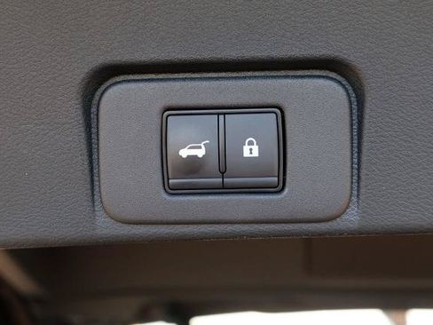 Certified 2025 Nissan Rogue SV w/ SV Premium Package FWD image 11