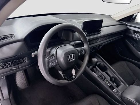 Used 2025 Honda Accord LX image 9
