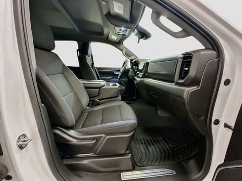 Used 2024 Chevrolet Silverado 1500 LT AWD/4WD image 32