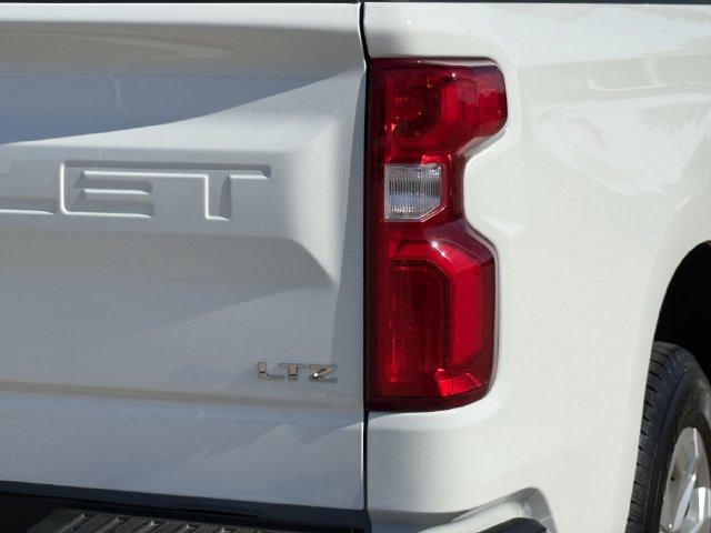 Certified 2025 Chevrolet Silverado 1500 LTZ AWD/4WD image 8