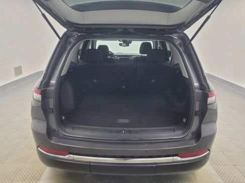 Used 2023 Jeep Grand Cherokee Laredo image 29