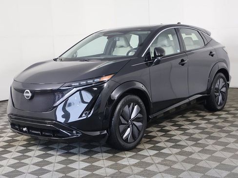 Used 2024 Nissan Ariya FWD image 11