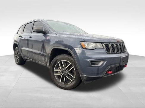 Used 2019 Jeep Grand Cherokee Trailhawk image 1