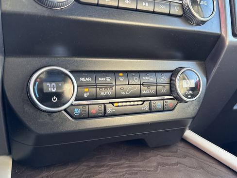 Used 2019 Ford Expedition Platinum image 23