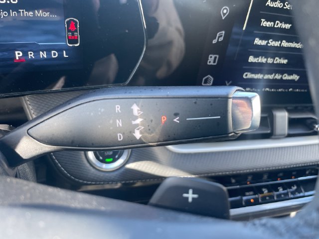 Used 2025 Chevrolet Equinox LT w/ Safety and Technology Package FWD image 15
