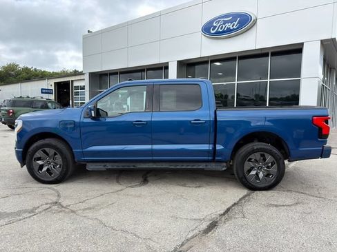 Used 2022 Ford F150 Lightning Lariat w/ Equipment Group 511A High AWD/4WD image 4