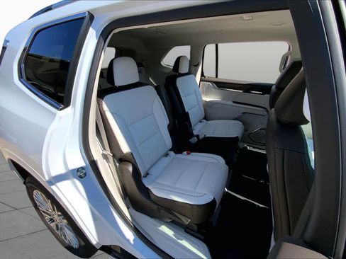 Used 2026 GMC Acadia Denali w/ Super Cruise Package FWD image 20