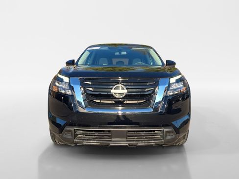 Used 2024 Nissan Pathfinder SV image 8