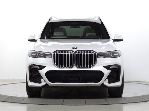 Used 2019 BMW X7 xDrive40i w/ Premium Package image 2