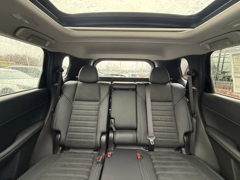 Used 2025 Mitsubishi Outlander SE image 22