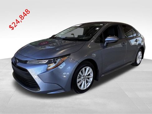 Certified 2025 Toyota Corolla LE w/ LE Premium Package FWD image 4