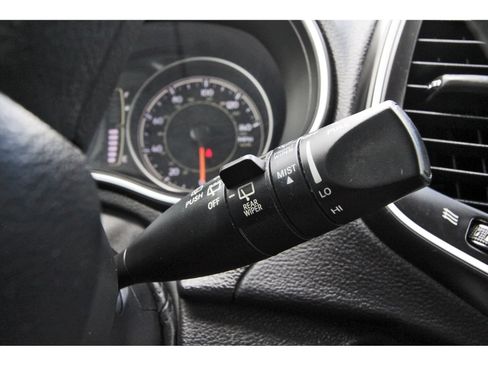 Used 2020 Jeep Cherokee Latitude w/ Mopar Interior Package FWD image 21