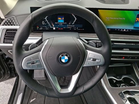 Used 2024 BMW X7 xDrive40i w/ Premium Package AWD/4WD image 16