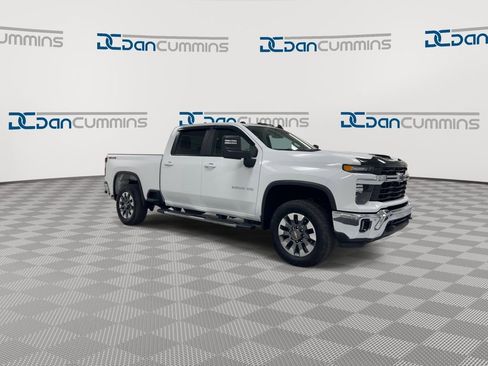 Used 2025 Chevrolet Silverado 2500 LT w/ All Star Edition AWD/4WD image 2
