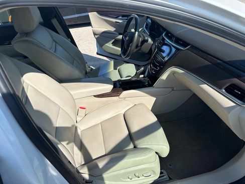 Used 2016 Cadillac XTS Premium image 5