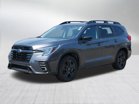 Used 2025 Subaru Ascent Bronze Edition w/ Popular Package #2 AWD/4WD image 3