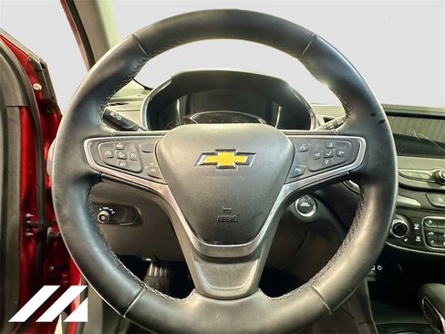 Used 2023 Chevrolet Equinox LT image 11