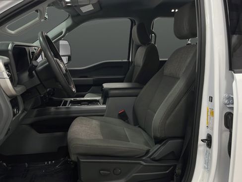 Used 2024 Ford F250 XLT AWD/4WD image 9