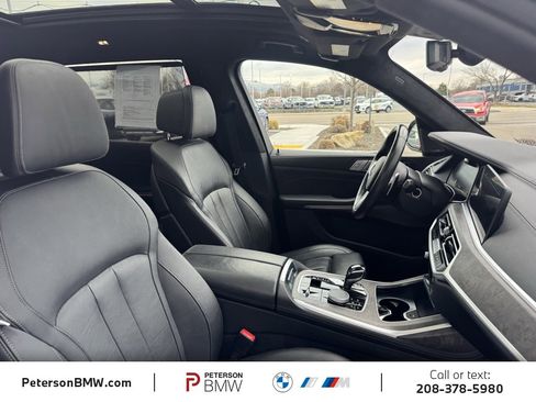 Used 2021 BMW X7 xDrive40i w/ M Sport Package image 19