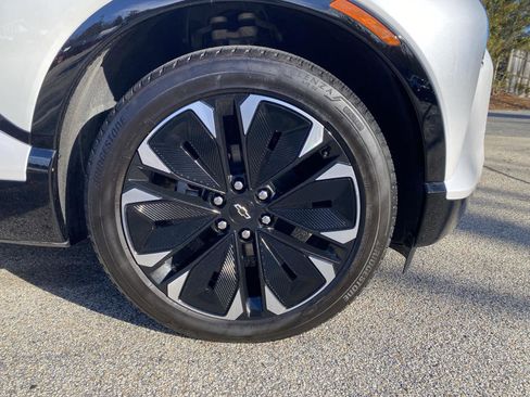 Used 2025 Chevrolet Blazer EV RS image 9