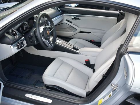 Used 2018 Porsche 718 Cayman RWD image 38