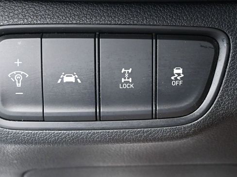 Used 2020 Hyundai Santa Fe SE image 26