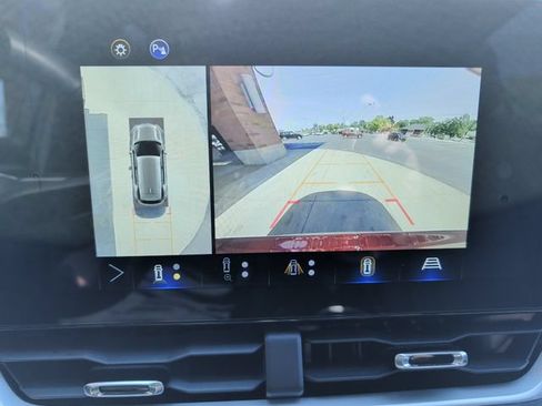 Used 2025 Chevrolet Equinox LT w/ Convenience Package II FWD image 20