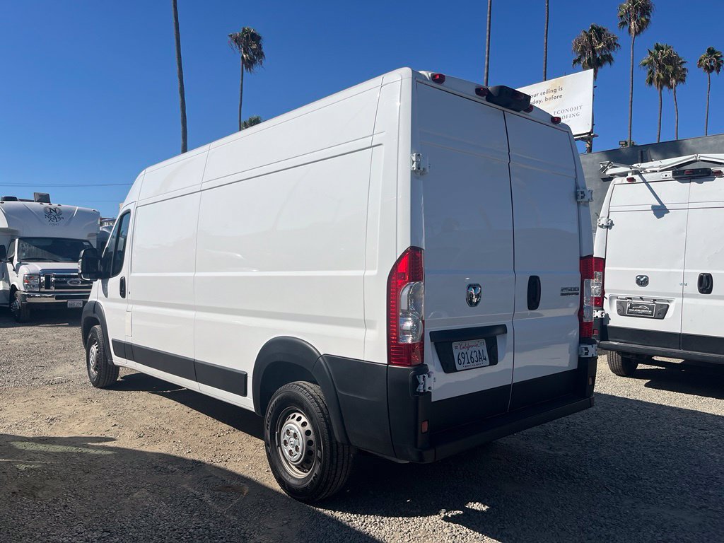 Used 2025 RAM ProMaster 2500 w/ Convenience Group FWD image 9