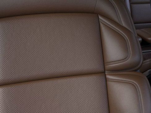 New 2026 Lincoln Navigator L Reserve AWD/4WD image 16