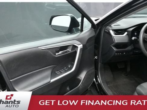 Used 2024 Toyota RAV4 XLE w/ Weather Package AWD/4WD image 18