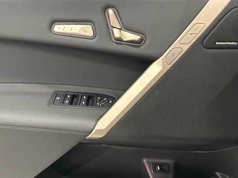 Used 2024 BMW iX xDrive50 AWD/4WD image 11
