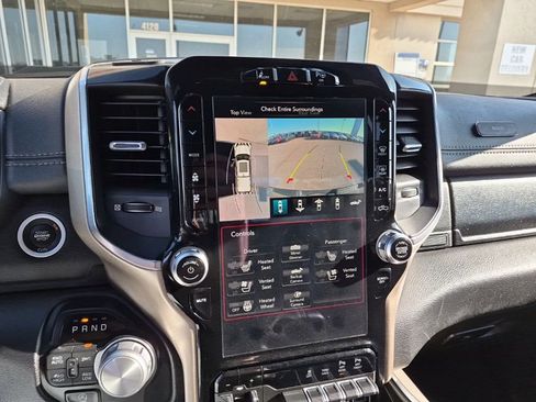 Used 2019 RAM 1500 Laramie AWD/4WD image 18
