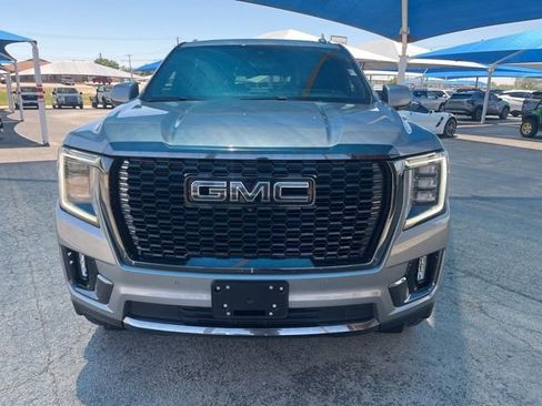 Used 2023 GMC Yukon XL Denali Ultimate AWD/4WD image 2