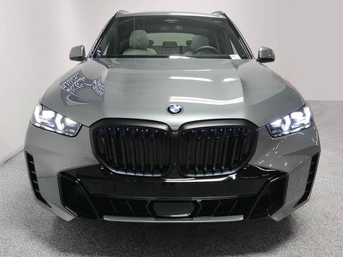 Used 2026 BMW X5 sDrive40i w/ M Sport Package RWD image 2