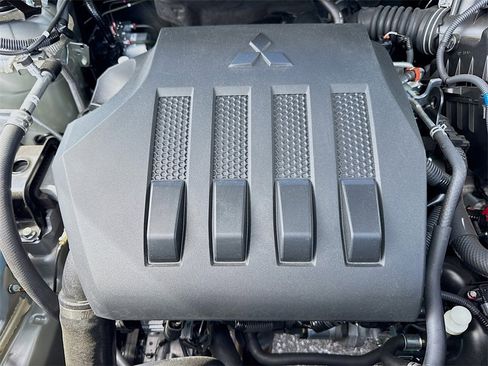 Used 2025 Mitsubishi Eclipse Cross ES image 29