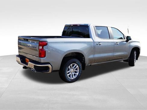 New 2026 Chevrolet Silverado 1500 LT w/ Z71 Off-Road Package AWD/4WD image 3