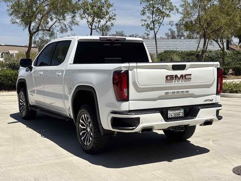 Used 2021 GMC Sierra 1500 AT4 w/ AT4 Premium Package AWD/4WD image 5