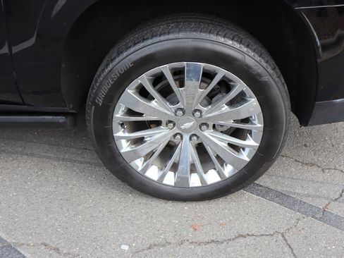 Used 2022 Chevrolet Suburban High Country image 44