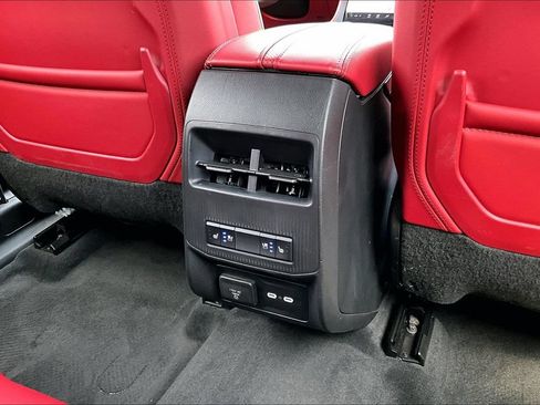 Used 2024 Jeep Wagoneer Launch Edition AWD/4WD image 20