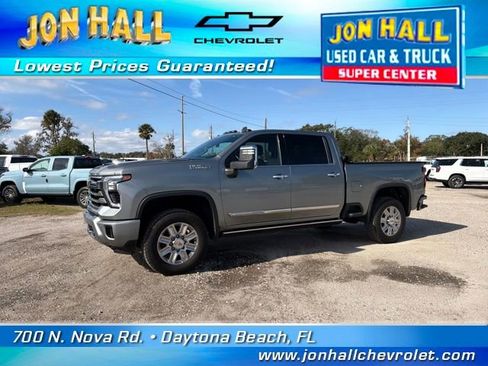 Used 2024 Chevrolet Silverado 3500 High Country w/ High Country Premium Package image 3